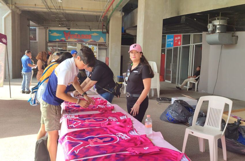 Participantes De La Carrera Rosa En Mazatl N Acuden A Recoger Su