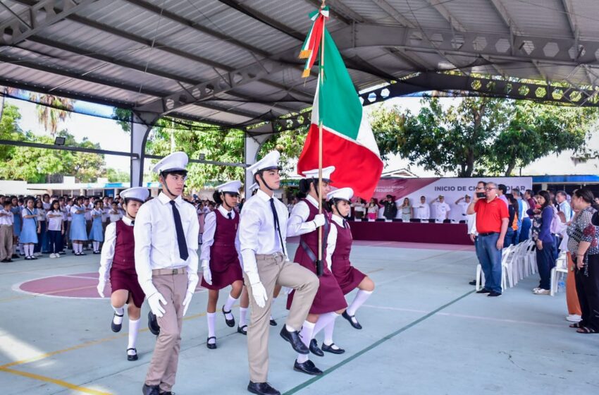  Gobierno Municipal realiza primer Lunes Cívico del nuevo ciclo escolar 2023-2024