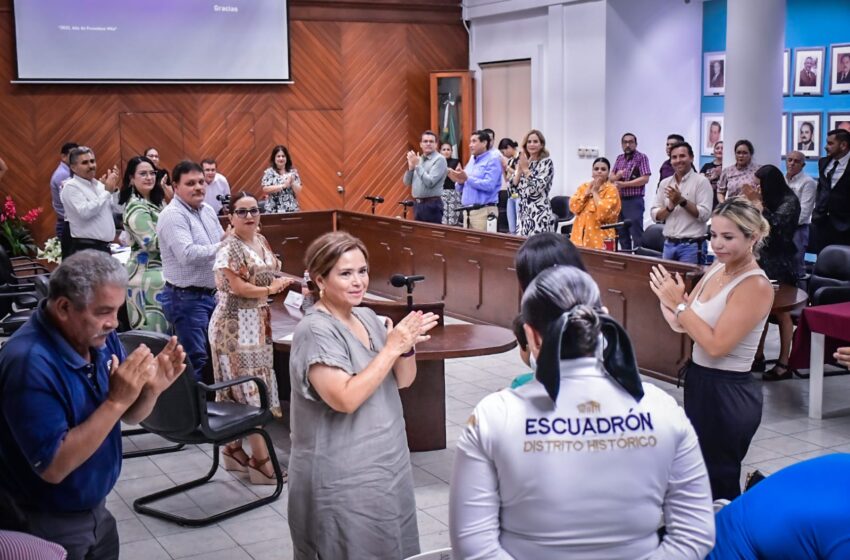  Reconocen a la agente Erika Vanessa tras salvarle la vida a una turista en el Centro Histórico de Mazatlán