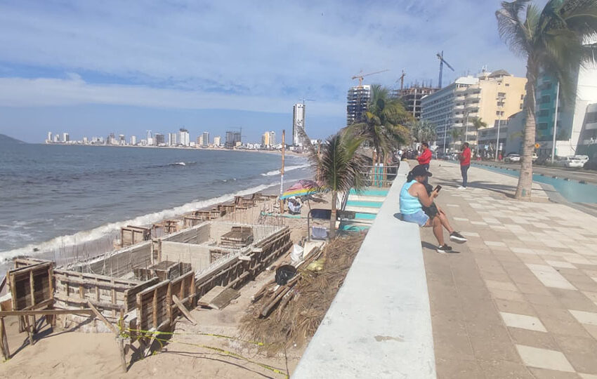  Municipio suspende construcción irregular de palapa en Mazatlán por permiso de Semarnat