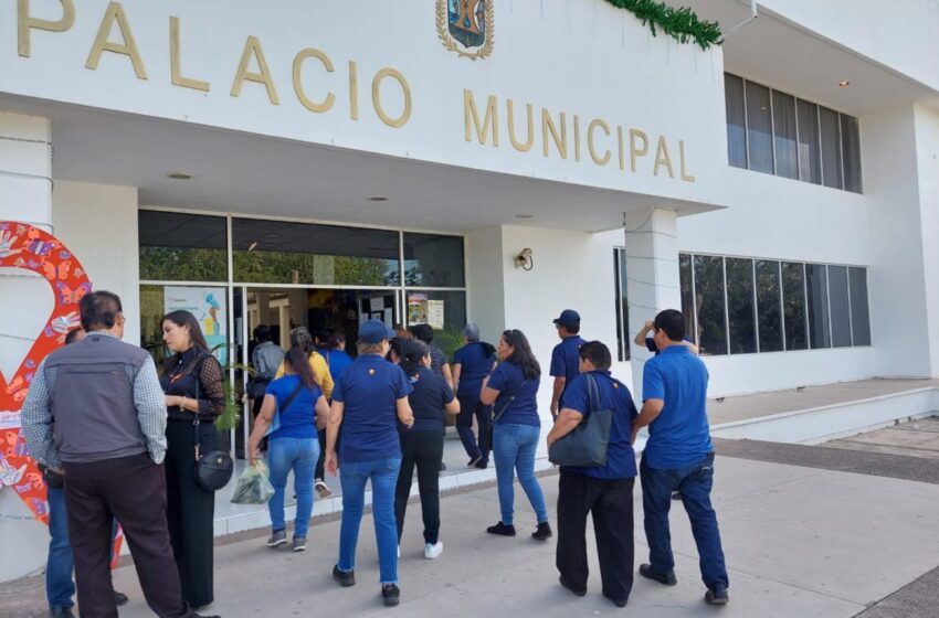  Pacíficamente la asociación, Guerreros Unidos se planta durante el informe del alcalde de Angostura