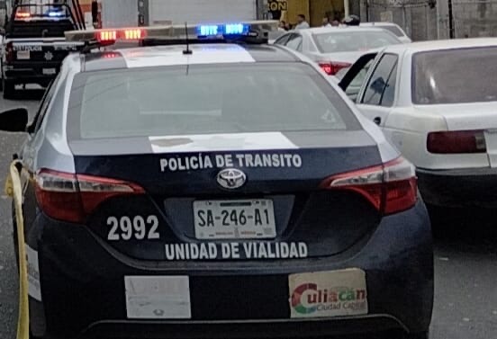  Asaltantes quitan dos camionetas en menos de diez minutos, en Culiacán