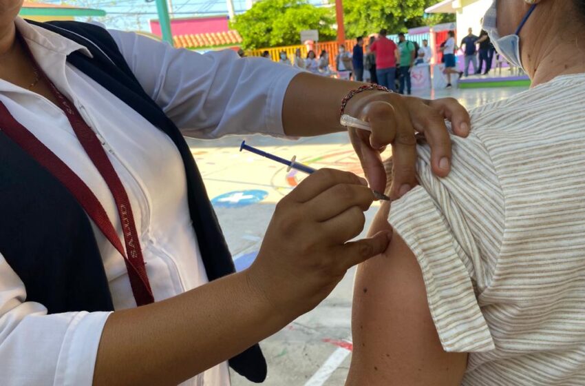  Ya hay vacuna contra el COVID 19 en farmacias de Los Mochis