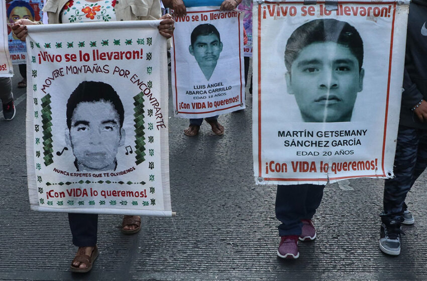  Jueza ordena liberar a 8 militares relacionados en Caso Ayotzinapa