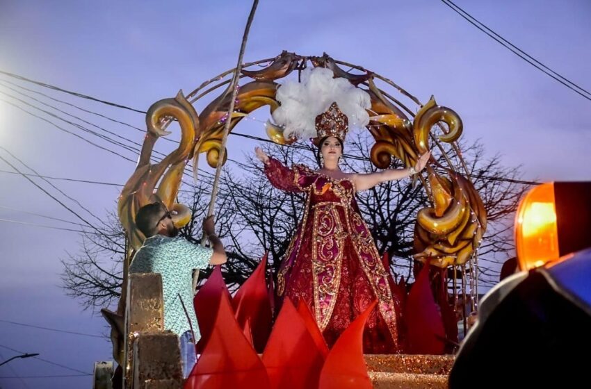  Brilla Villa Unión y sus Reinas con su tradicional desfile del Carnaval “Historias de un Ayer”