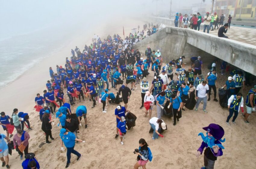  Con limpieza de playas, mazatlecos conmemoran el Día de la Madre Tierra e invitan a cuidarlas