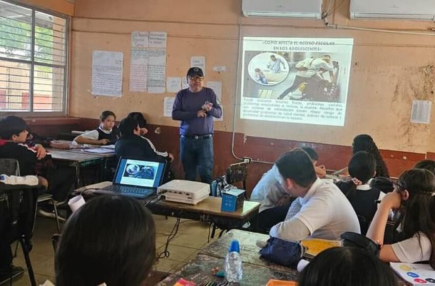  Llevan taller ‘Di no a las drogas’ a plantel educativo de La Palma