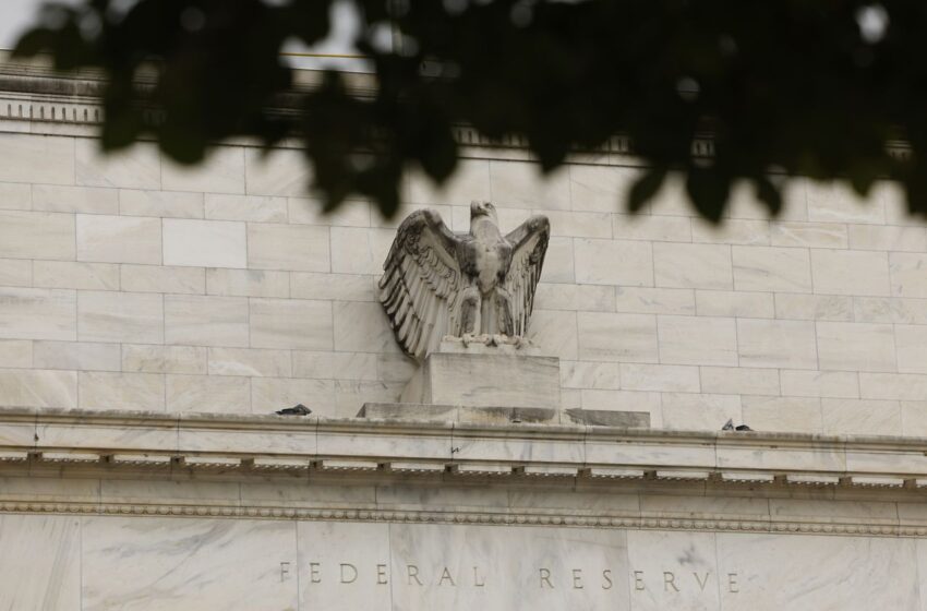  La Reserva Federal de EE.UU. recorta las tasas de interés en un cuarto de punto