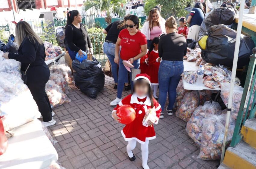  En grande celebran Posadas Navideñas del DIF, asisten más de 5 mil niños