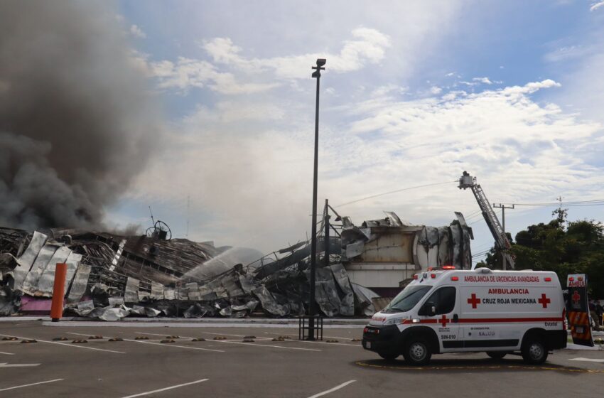  Un incidente al interior de dos unidades económicas originó el incendio: Roy Navarrete