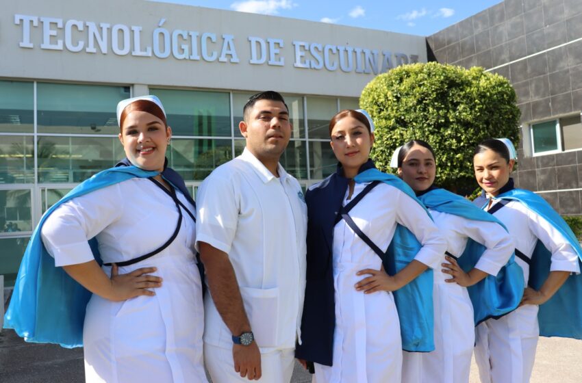 Benefician con beca “Jóvenes Escribiendo el Futuro” a 810 estudiantes de UTEsc.
