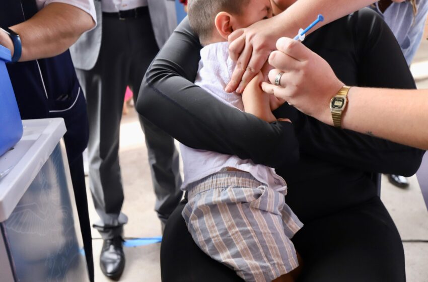 Arranca en la escuela Margarita Maza de Juárez la Semana Nacional de Vacunación 2025