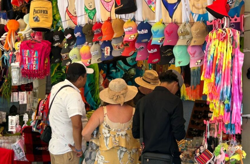 Niegan alza en cobro a comerciantes; se ‘ajustará’ según el espacio, aclaran